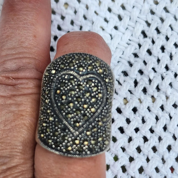 Vintage big bold Heart knuckle ring 7‎ - Picture 3 of 9